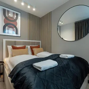 Апартаменты Wroclavia Dyrekcyjna By Renters 